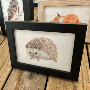 Zwart houten A6 lijstje met egel art print