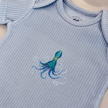 Lade das Bild in den Galerie-Viewer, Baby romper soft blue octopus shortsleeve
